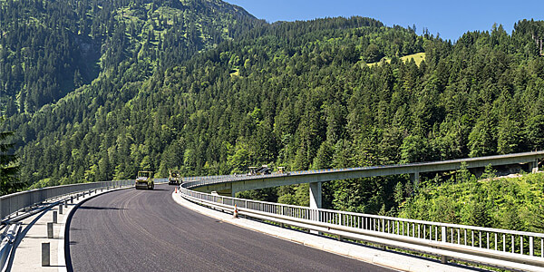 ///   Asphaltierung Brücke Raggal Marul